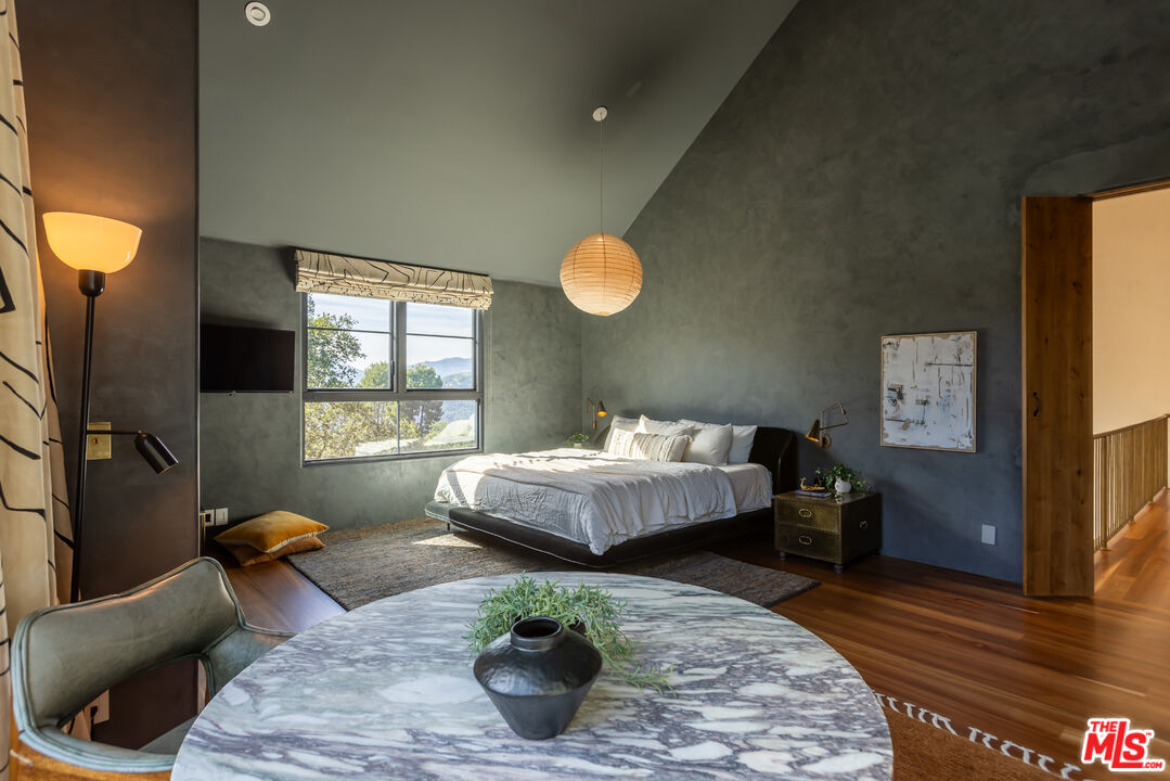 21165 Entrada Road Topanga, CA 90290 - Photo 24 of 64