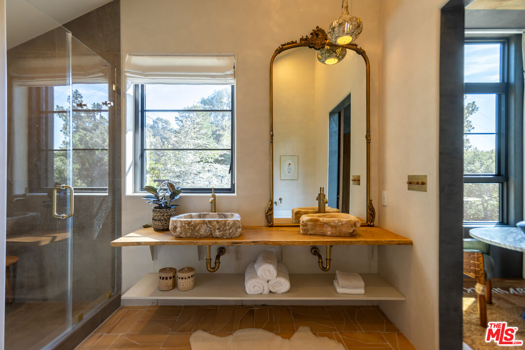 21165 Entrada Road Topanga, CA 90290 - Photo 32 of 64