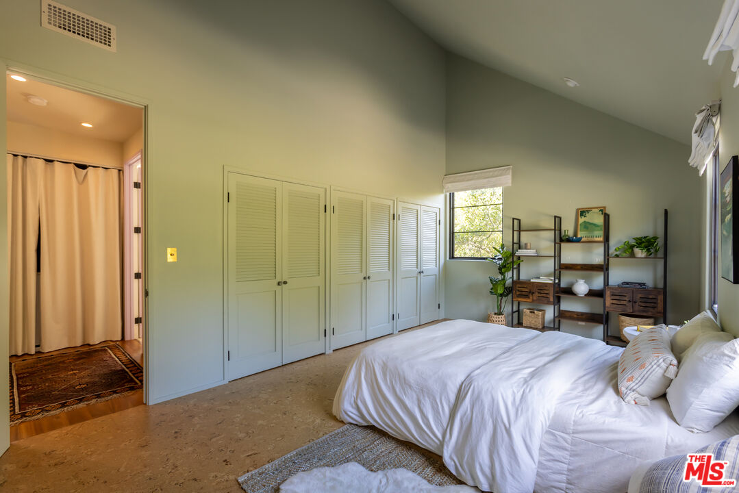 21165 Entrada Road Topanga, CA 90290 - Photo 35 of 64