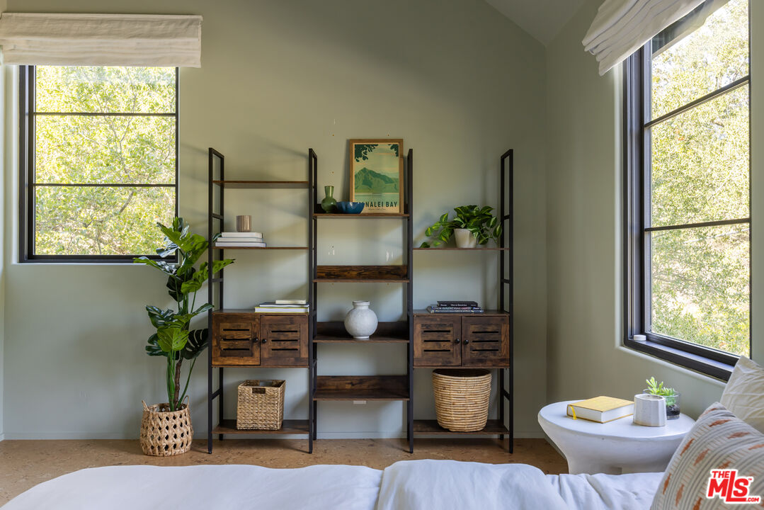 21165 Entrada Road Topanga, CA 90290 - Photo 36 of 64