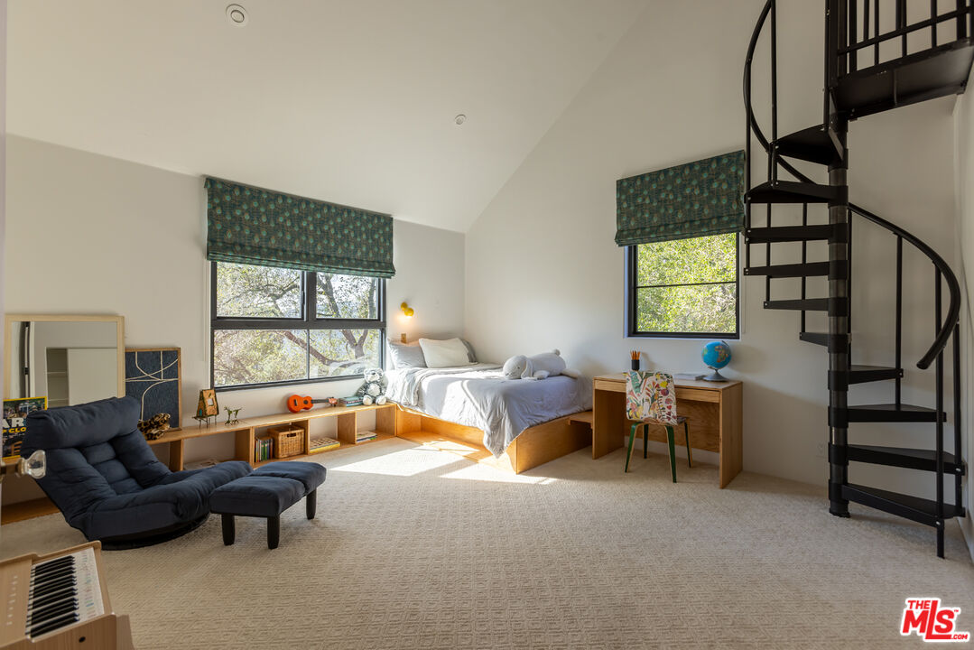 21165 Entrada Road Topanga, CA 90290 - Photo 37 of 64