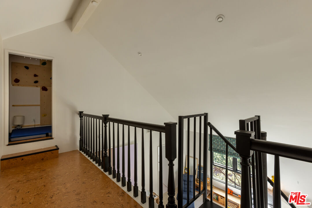 21165 Entrada Road Topanga, CA 90290 - Photo 40 of 64