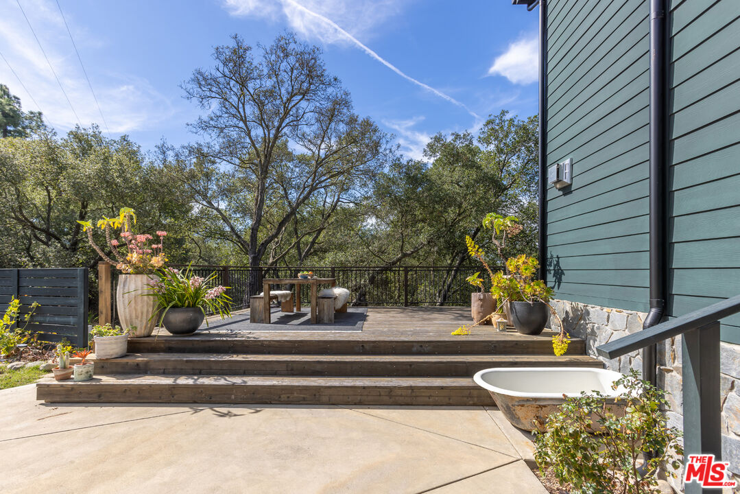 21165 Entrada Road Topanga, CA 90290 - Photo 46 of 64