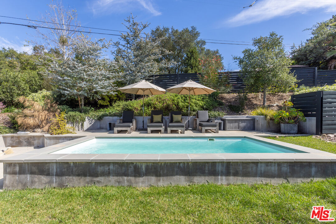 21165 Entrada Road Topanga, CA 90290 - Photo 51 of 64