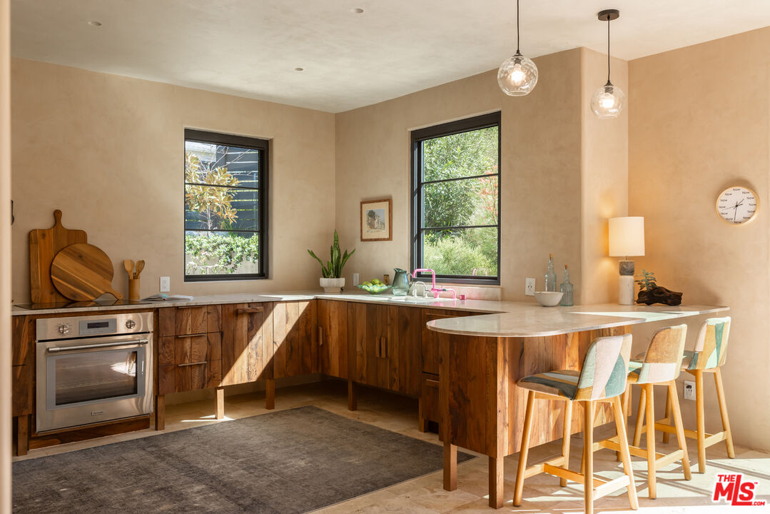 21165 Entrada Road Topanga, CA 90290 - Photo 10 of 64