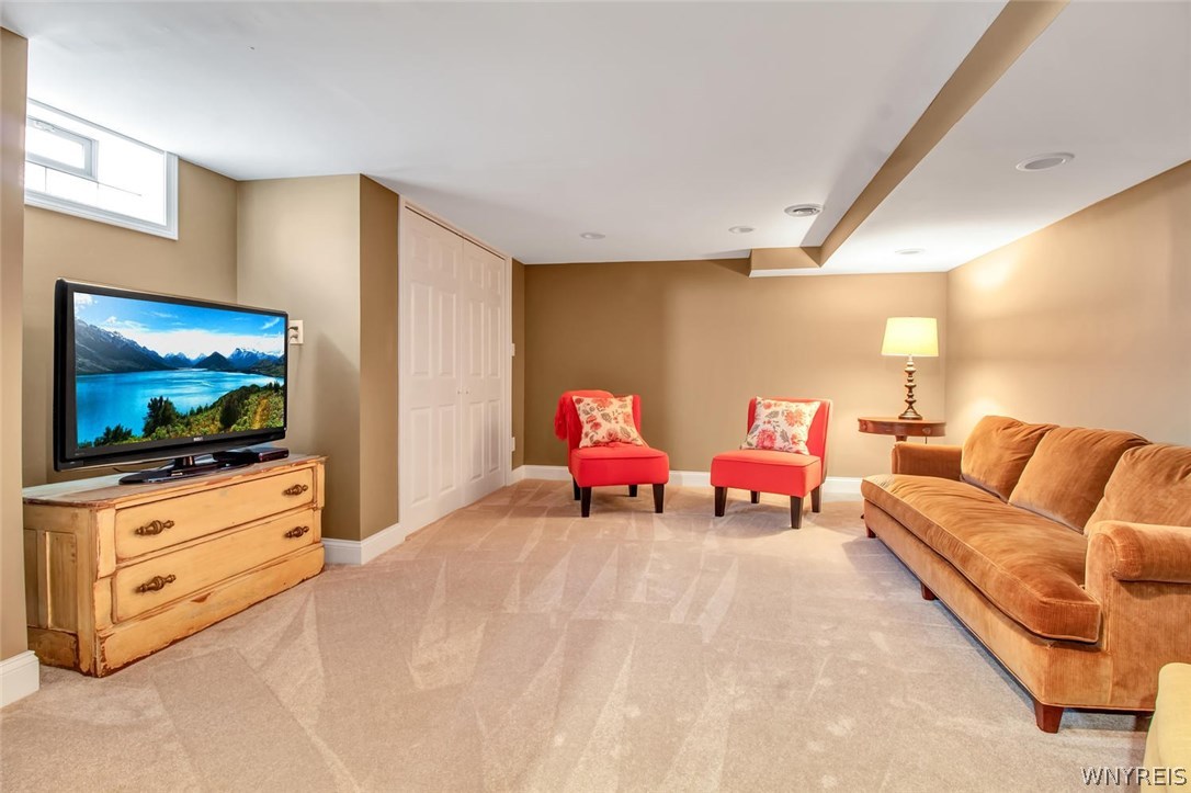 5555 Kraus Road Clarence, NY 14031 - Photo 28 of 36