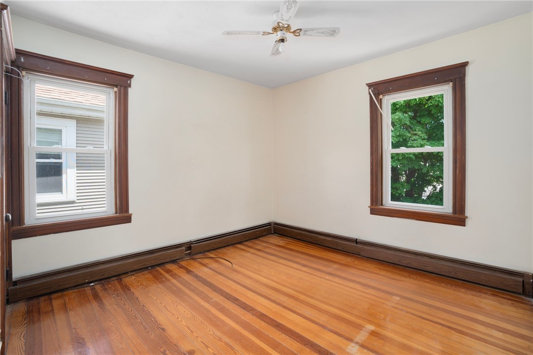 147 Tweed Street Pawtucket, RI 02861 - Photo 17 of 39