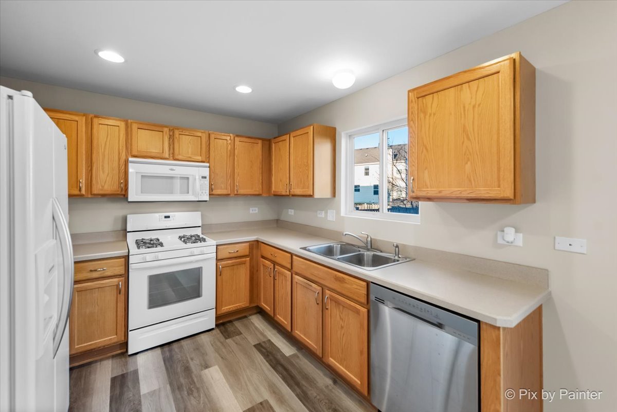 1065 Port Royal Road Pingree Grove, IL 60140 - Photo 9 of 40