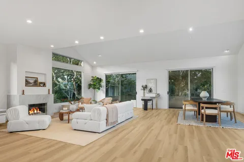 $3,895,000 | 613 Westmount Drive, West Hollywood, CA 90069
