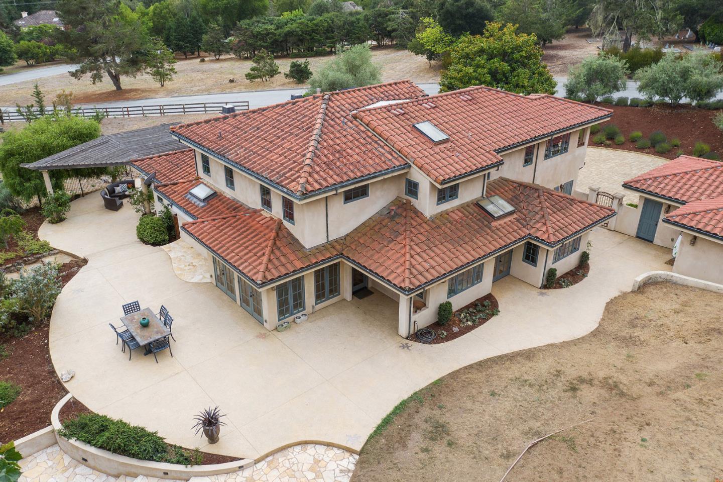 236 Meadow Road Aptos, CA 95003 - Photo 4 of 70 Gallery Image 4