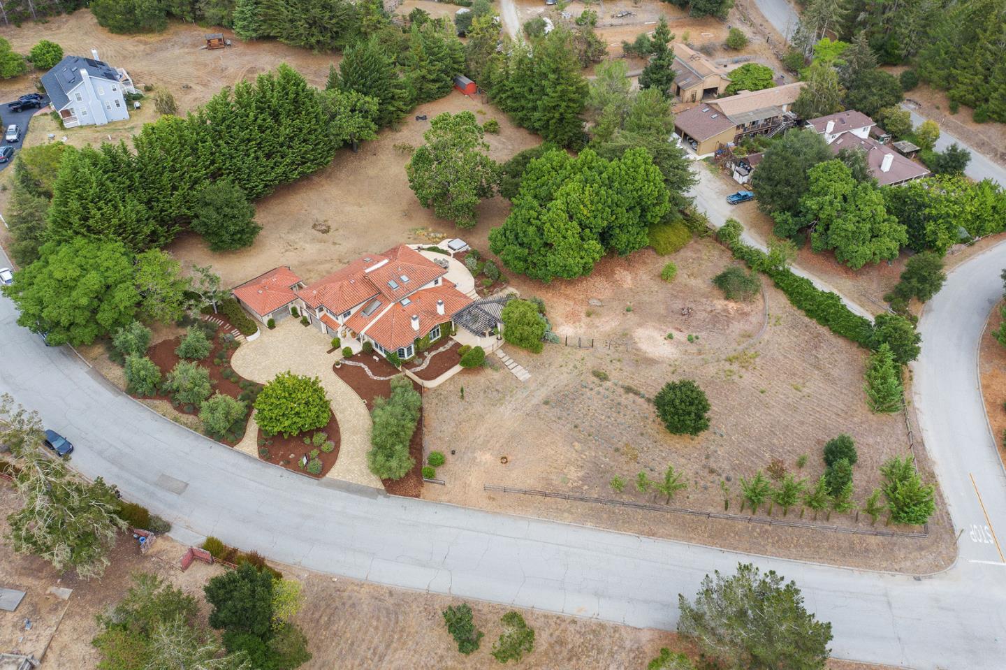 236 Meadow Road Aptos, CA 95003 - Photo 6 of 70 Gallery Image 6