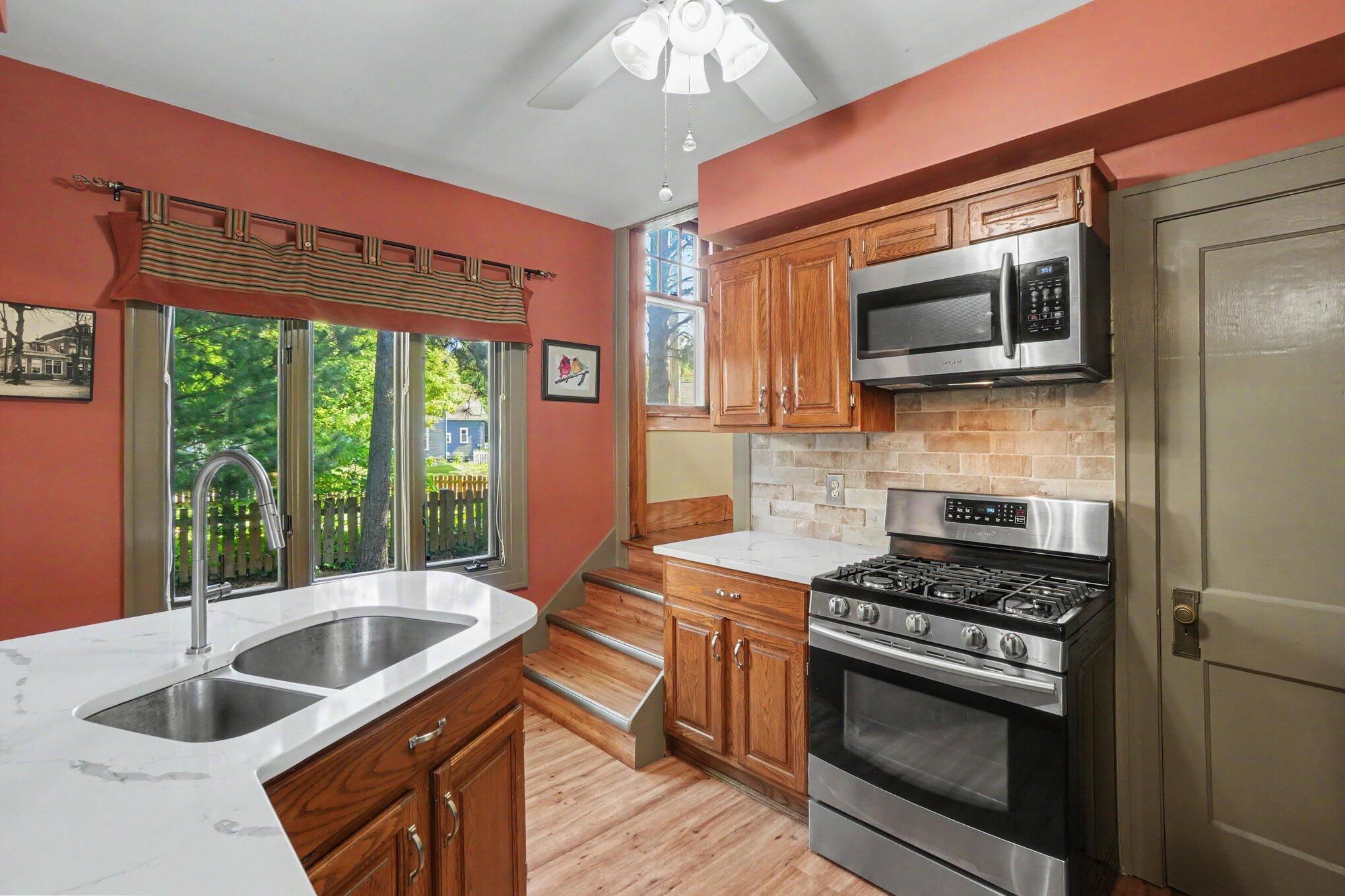 560 State Street Holland, MI 49423 - Photo 14 of 45 016_file_9325