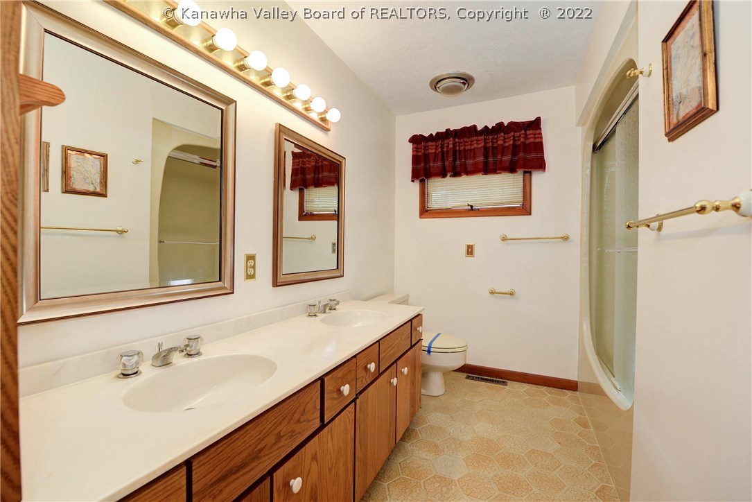 1558 Nottingham Road Charleston, WV 25314 - Photo 13 of 30 Gallery Image 13