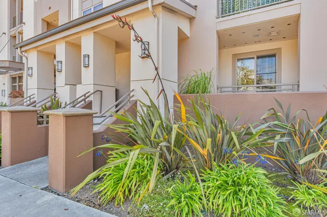 a view of entryway and hall