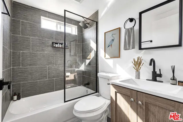 $2,595,000 | 1036 Cherry Avenue, Long Beach, CA 90813