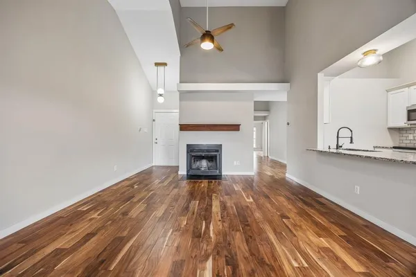 $1,600 | 2506 Wedglea Drive, Unit 808, Dallas, TX 75211