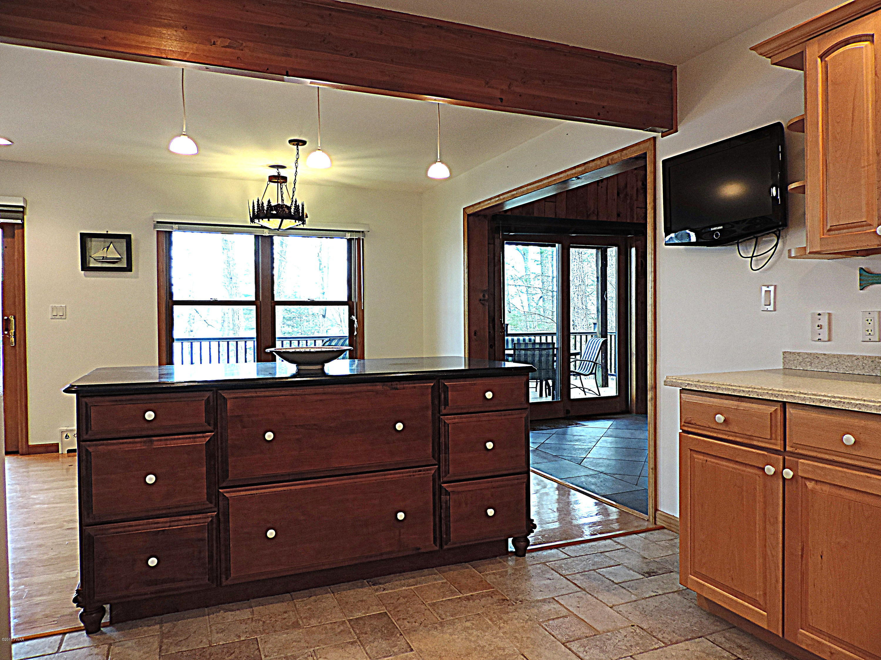 92 Ledge Road Lakeville, PA 18438 - Photo 15 of 59 Rockledge 040