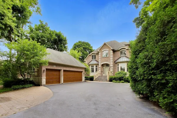 $2,399,000 | 995 Old Elm Place, Glencoe, IL 60022