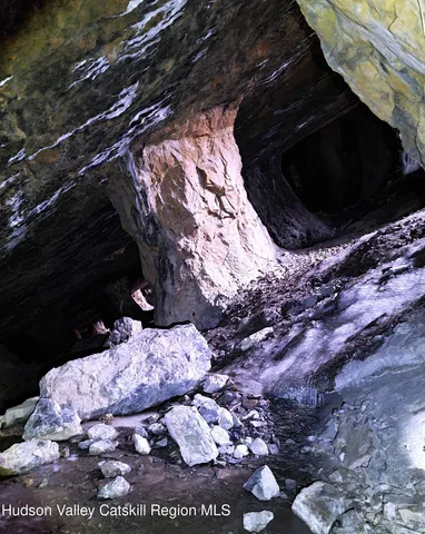 a view of an outdoor space