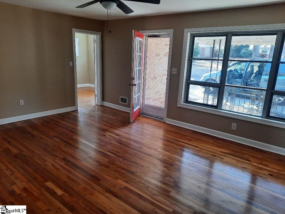 16 State Rd S-23-591 Greenville, SC 29617 - Photo 4 of 27 Gallery Image 4