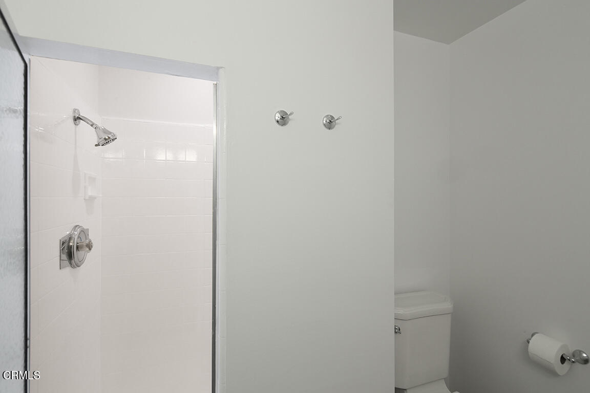 6429 Creemore Lane Tujunga, CA 91042 - Photo 21 of 29 22