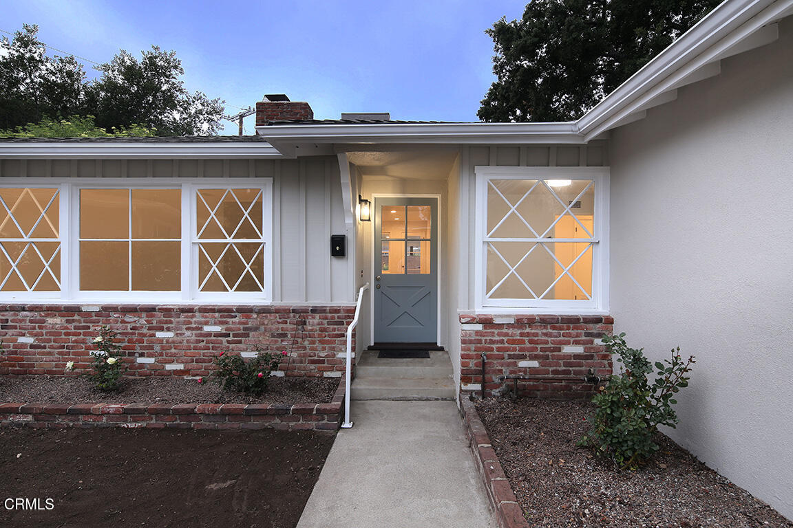 6429 Creemore Lane Tujunga, CA 91042 - Photo 3 of 29 05