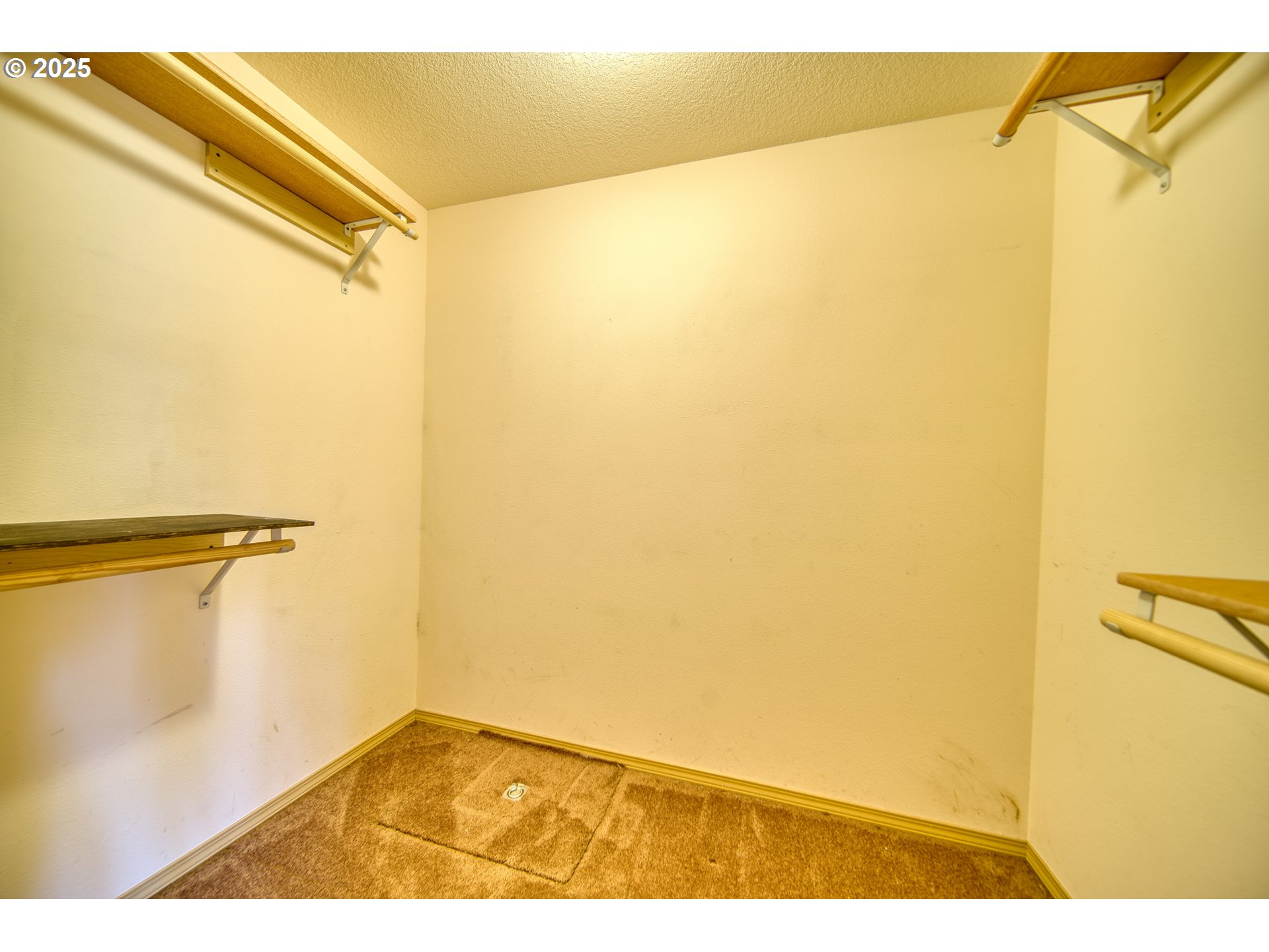 34122 Adison Street Scappoose, OR 97056 - Photo 19 of 41 a view of a room