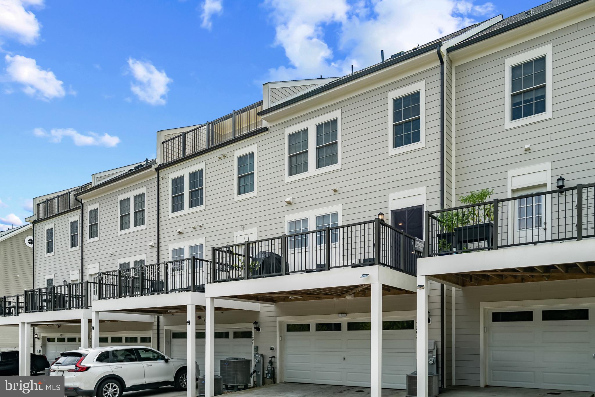 7202 Conley Alley Sykesville, MD 21784 - Photo 20 of 24 a building view