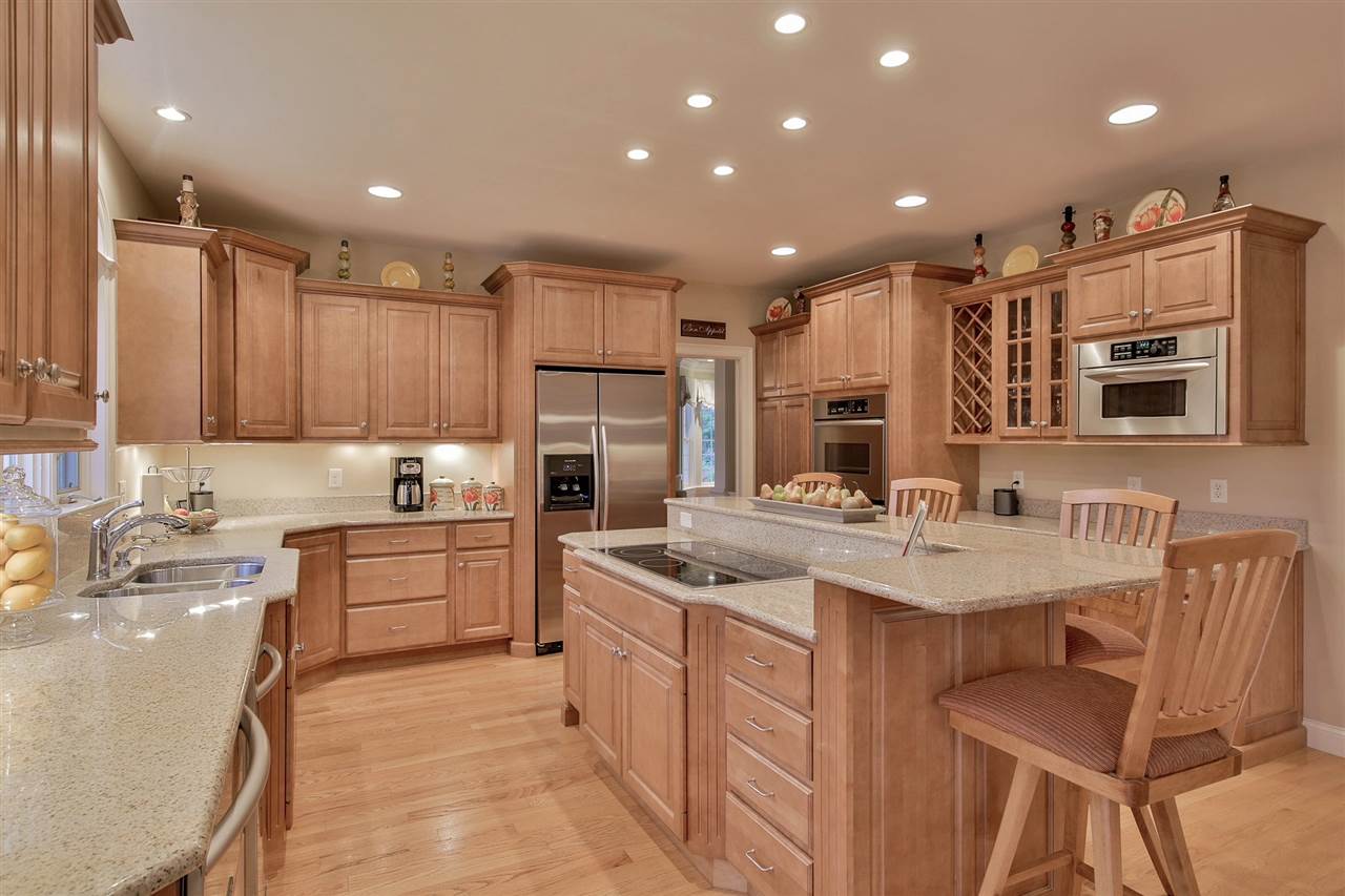 140 Brick Mill Road Bedford, NH 03110 - Photo 10 of 39