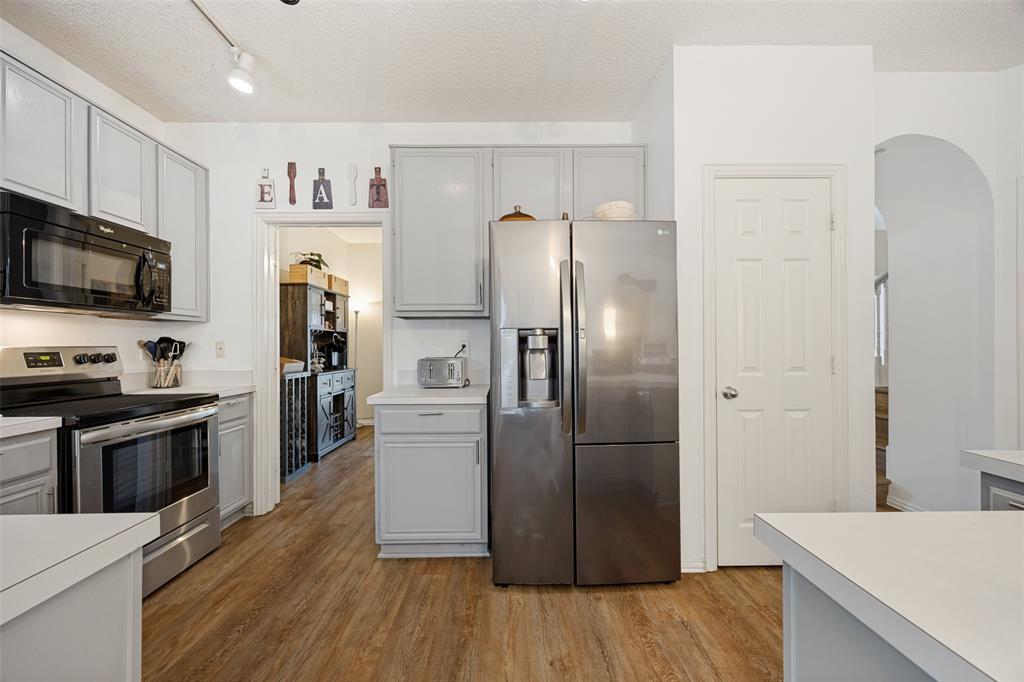 1517 Oak Tree Road Allen, TX 75002 - Photo 8 of 25