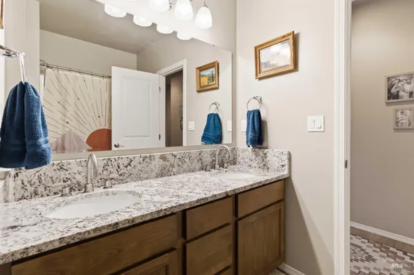 $799,900 | 25 River Ridge, Horseshoe Bend, ID 83629