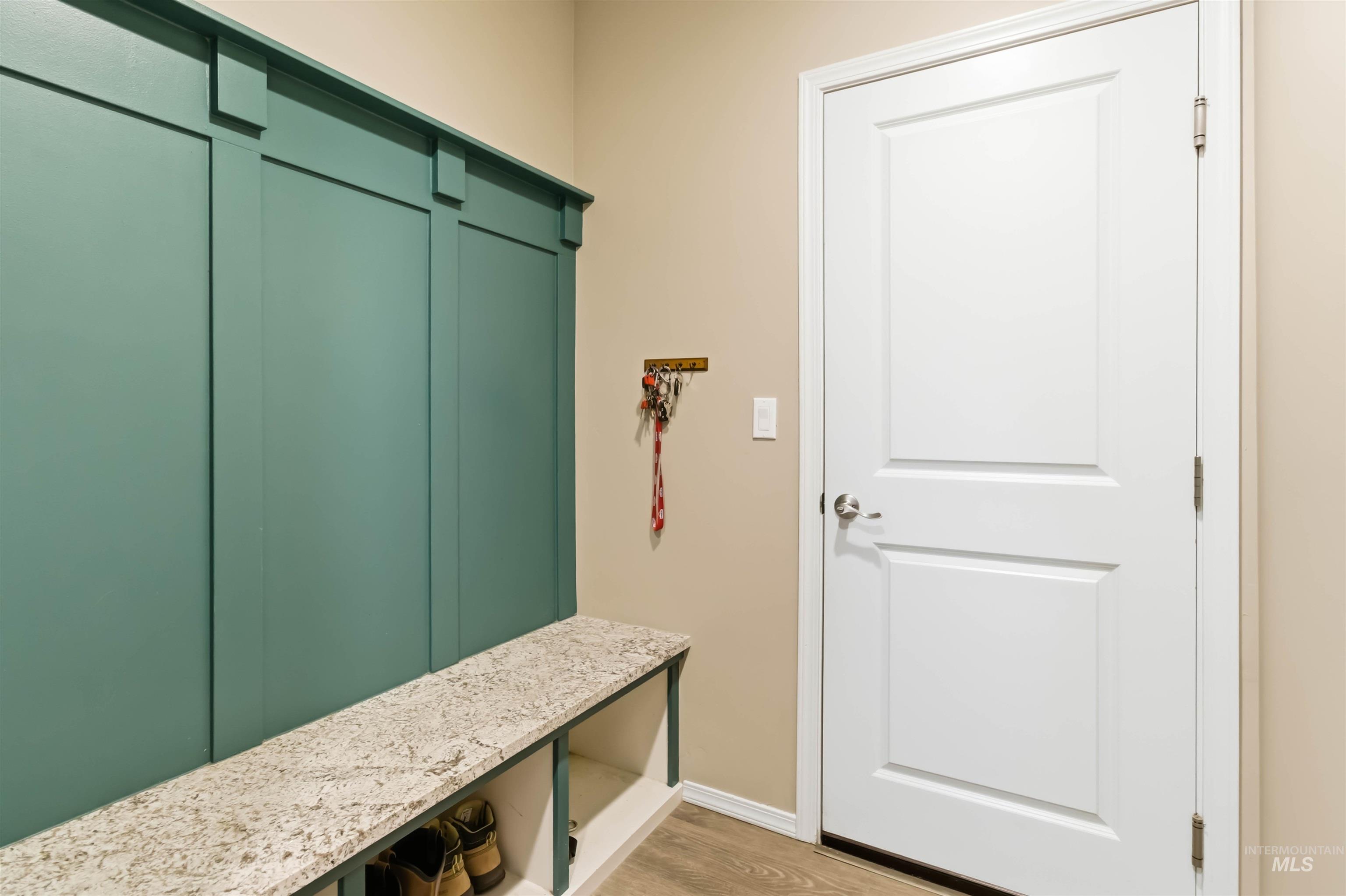 25 River Ridge Horseshoe Bend, ID 83629 - Photo 37 of 50 Mudroom featuring light wood-style floors