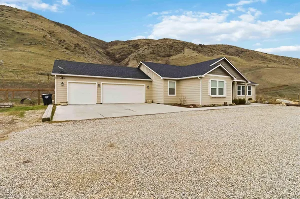 $799,900 | 25 River Ridge, Horseshoe Bend, ID 83629