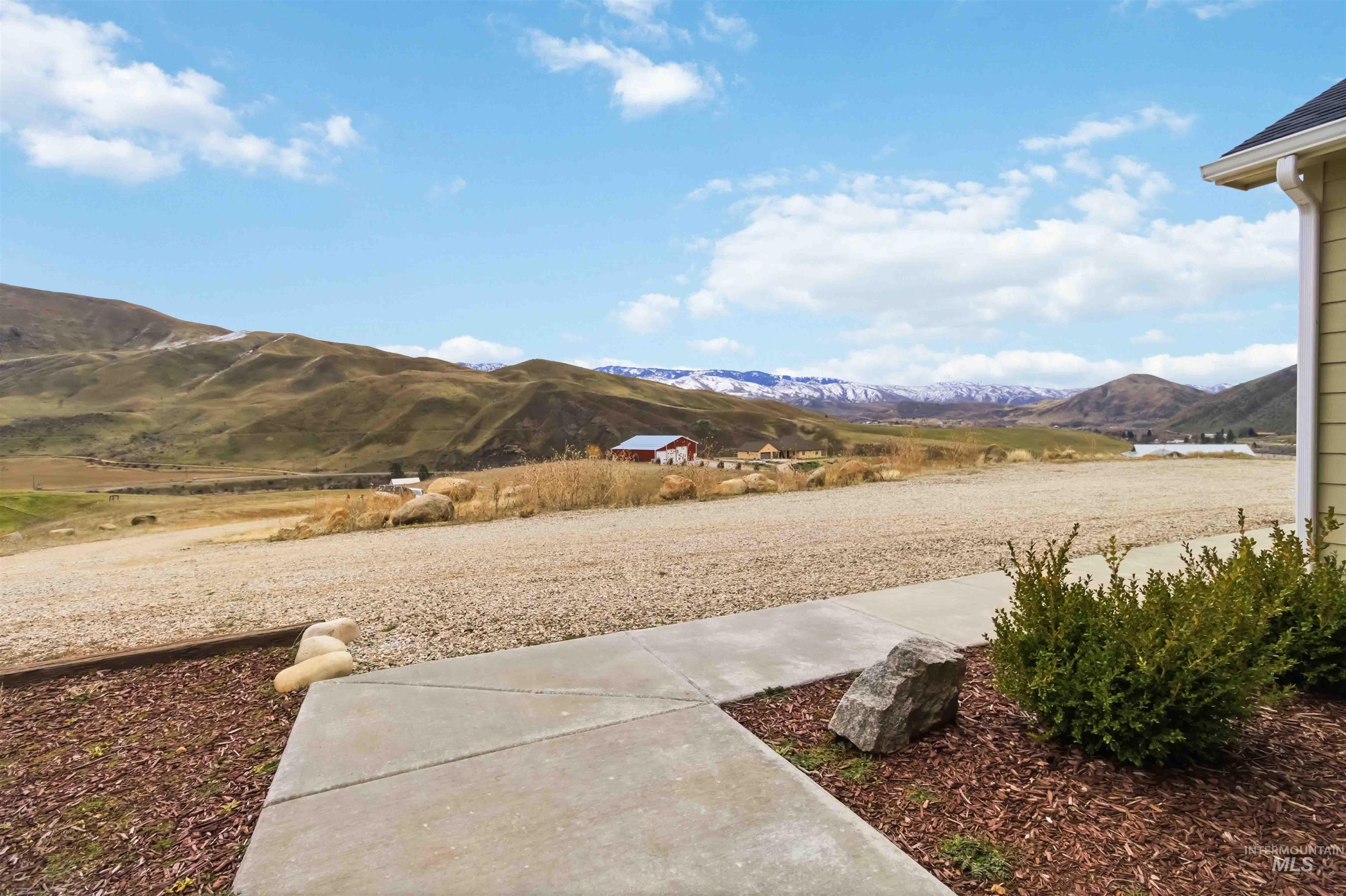 25 River Ridge Horseshoe Bend, ID 83629 - Photo 9 of 50 View of yard with a mountain view