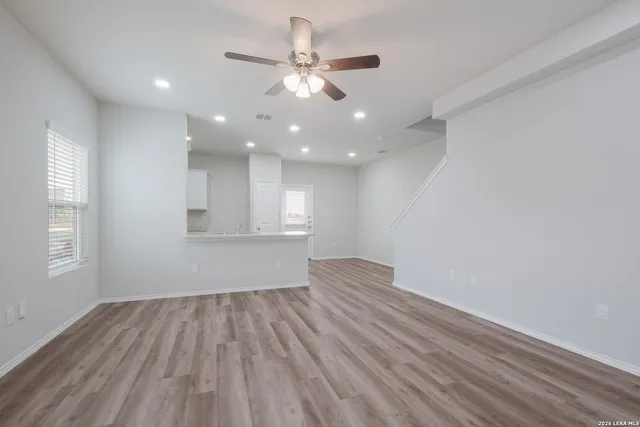 $1,550 | 7356 Misty Ridge Drive, Unit 101, Converse, TX 78109