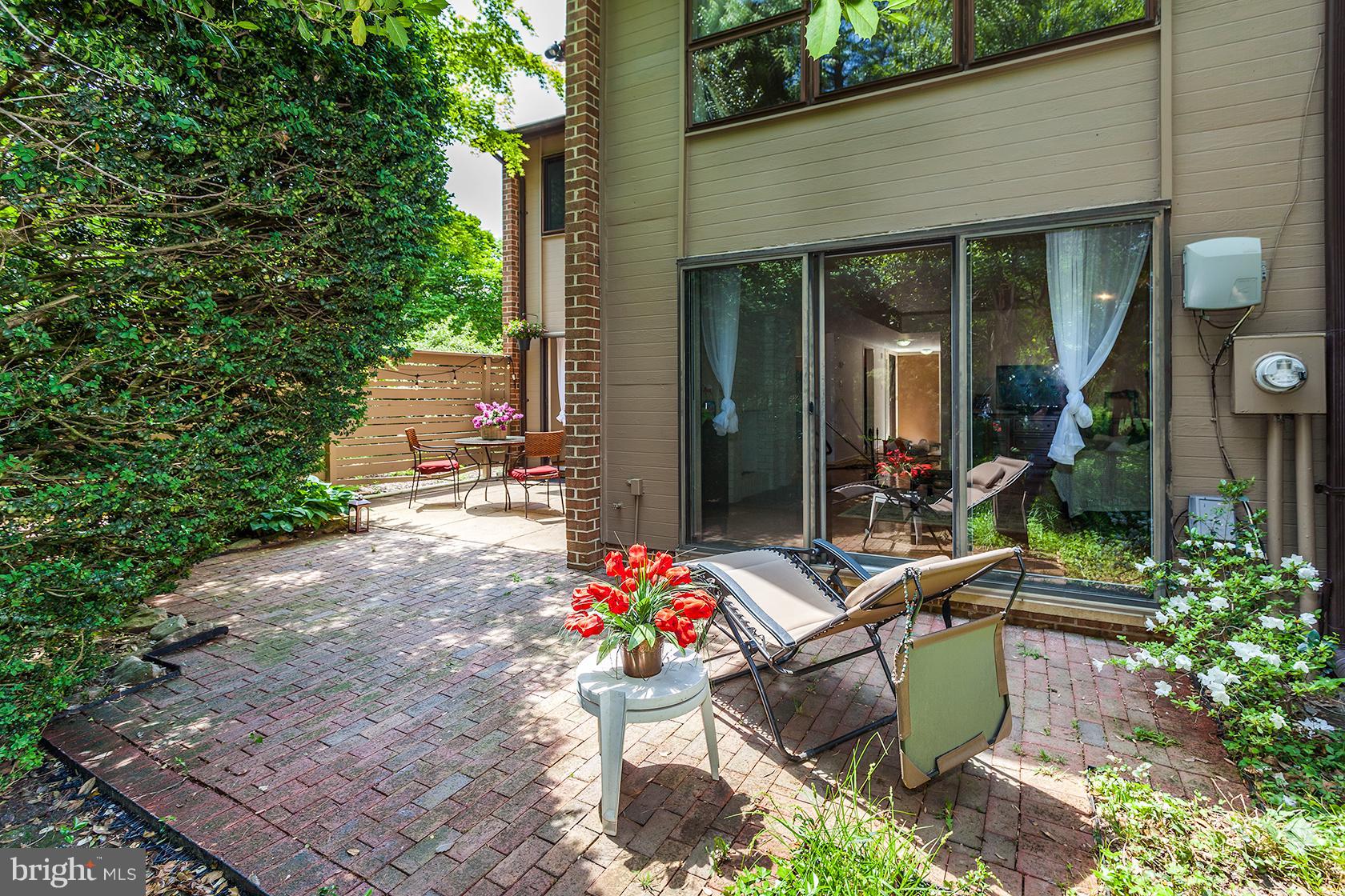 11600 Hunters Green Court Reston, VA 20191 - Photo 2 of 24 Peaceful Private Backyard