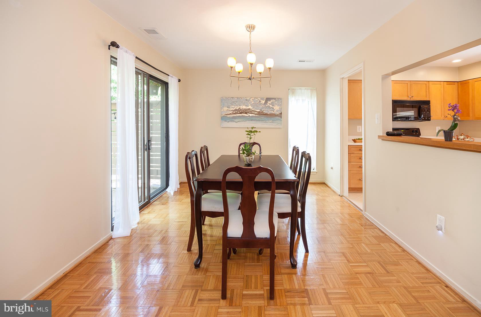 11600 Hunters Green Court Reston, VA 20191 - Photo 13 of 24 Dining Room- walk out to private backyard