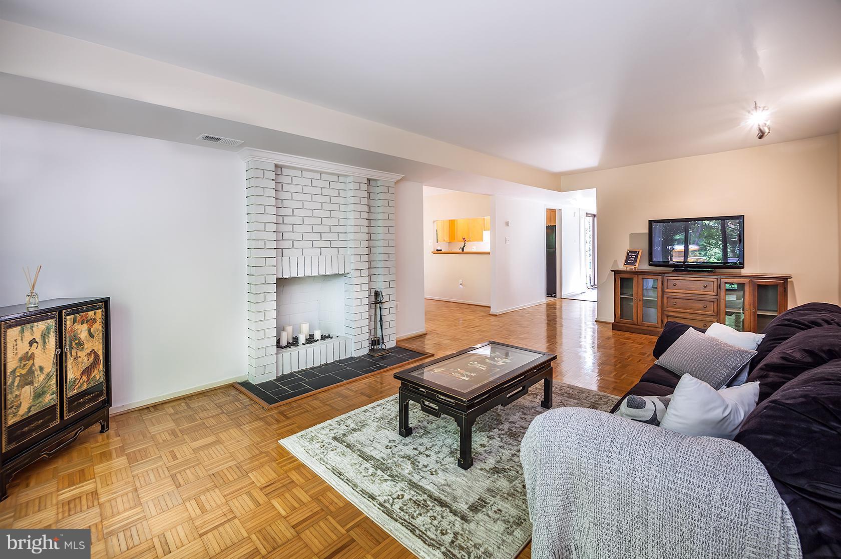 11600 Hunters Green Court Reston, VA 20191 - Photo 14 of 24 Interior (General)