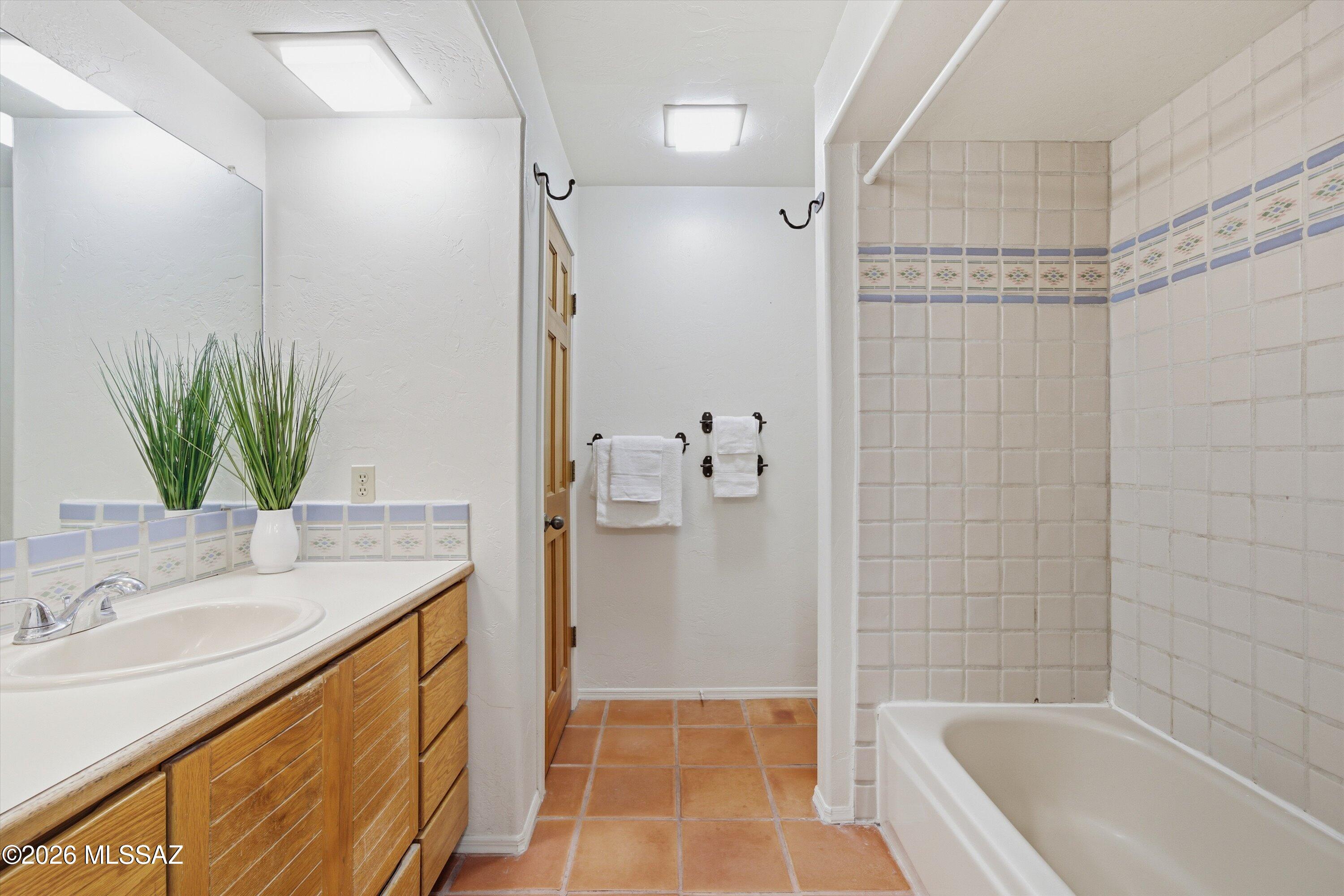2882 East Sierra Vista Road Tucson, AZ 85716 - Photo 29 of 43 Primary Bathroom