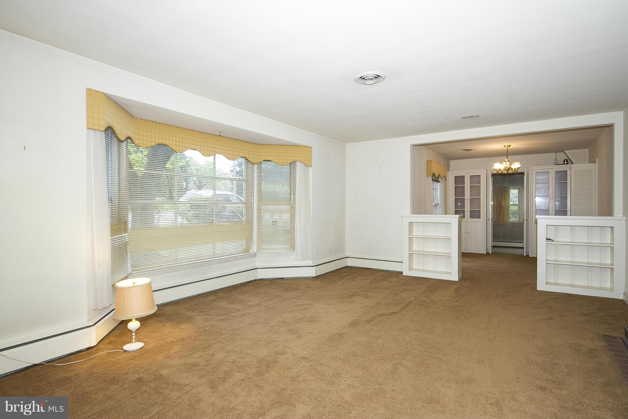 417 Aigburth Road Baltimore, MD 21286 - Photo 5 of 24 Living Room w/ large picture window