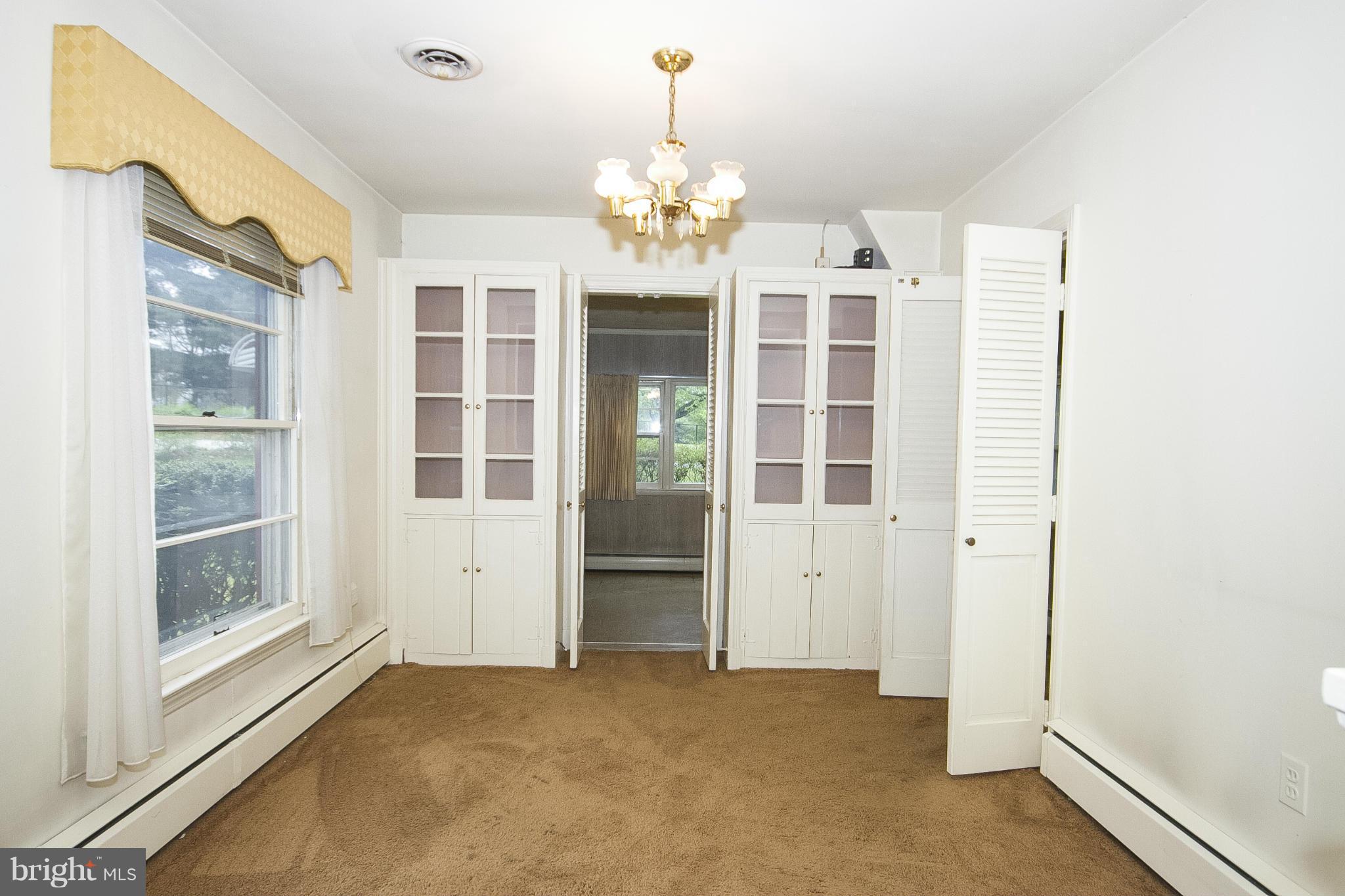 417 Aigburth Road Baltimore, MD 21286 - Photo 7 of 24 Dining Room w/ built-ins