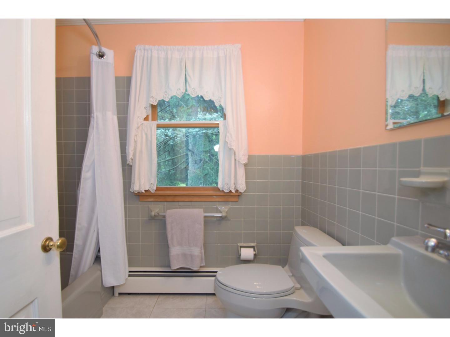 6009 Musket Road Fort Washington, PA 19034 - Photo 20 of 25 Bathroom