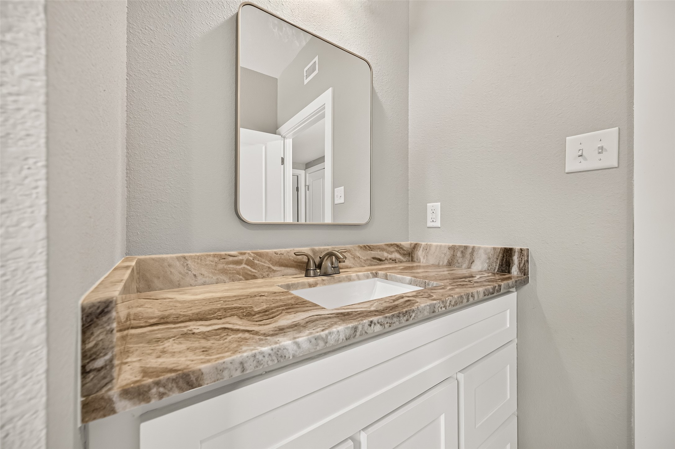 1147 Baja Road Montgomery, TX 77356 - Photo 16 of 35 Gallery Image 16