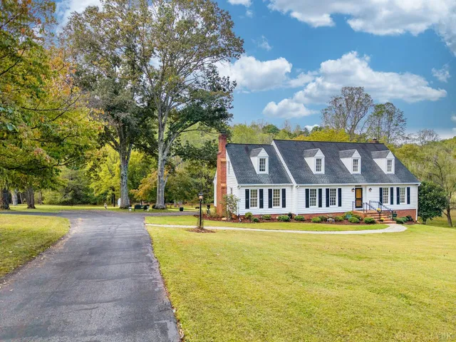 $575,900 | 327 Hans Hill Drive, Madison Heights, VA 24572