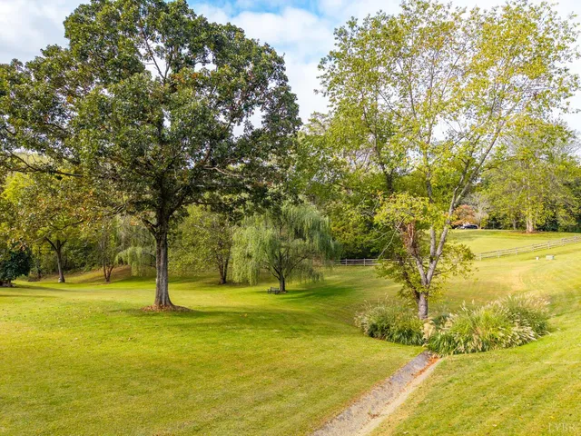 $575,900 | 327 Hans Hill Drive, Madison Heights, VA 24572