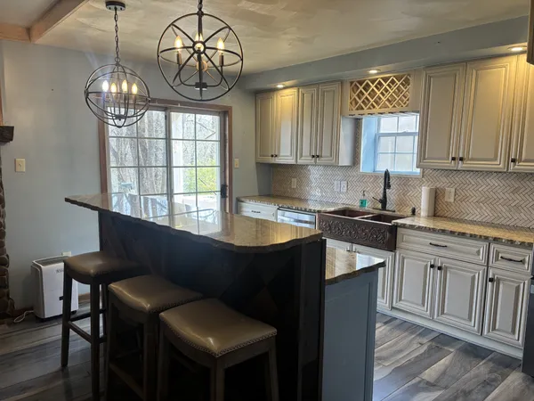 $139,900 | 400 Bay Shore Drive, Big Sandy, TN 38221