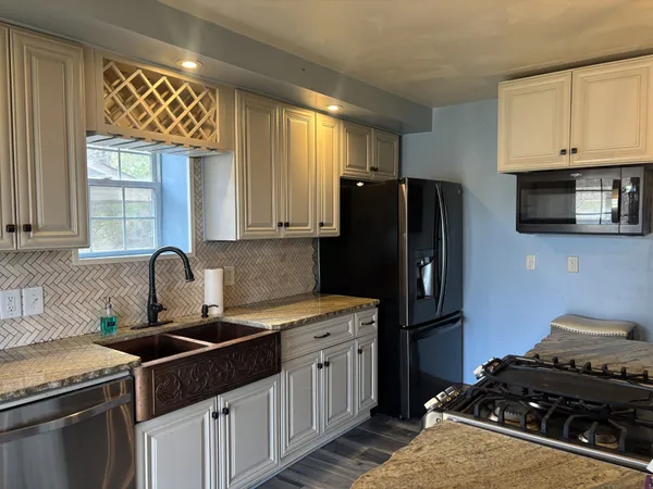 $139,900 | 400 Bay Shore Drive, Big Sandy, TN 38221