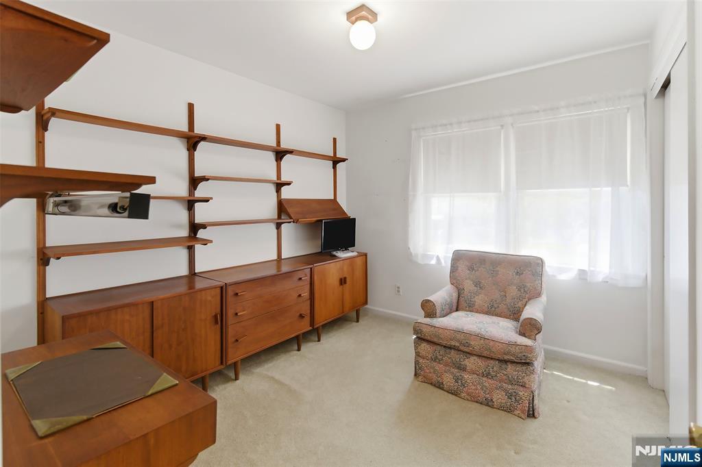 169 Hamilton Road Teaneck, NJ 07666 - Photo 17 of 27