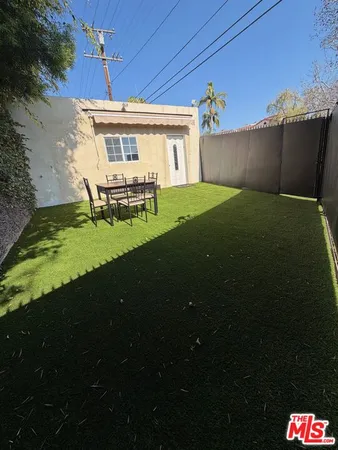 $3,600 | 602 North Maple Drive, Unit 1/2 ADU, Beverly Hills, CA 90210