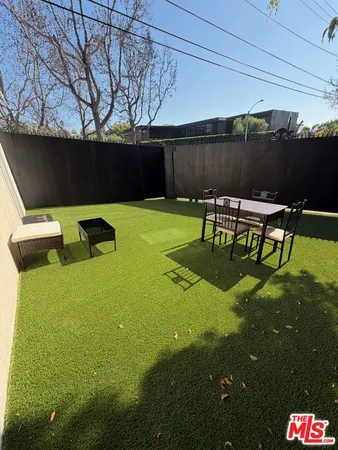 $3,600 | 602 North Maple Drive, Unit 1/2 ADU, Beverly Hills, CA 90210